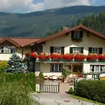 Haus Martina 아파트
